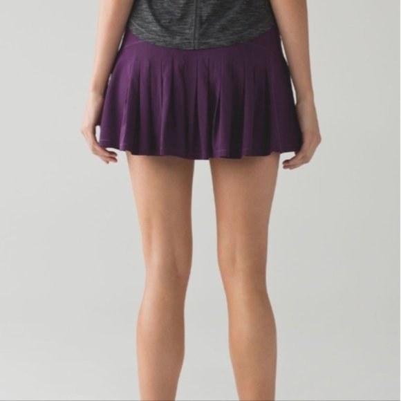 Lululemon Circuit Breaker Skirt (Tall)Darkest Magenta - Picture 2 of 13
